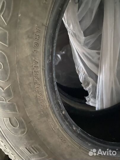 Bridgestone Ice Cruiser 7000 235/65 R17