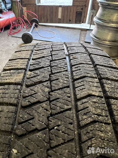 Bridgestone Blizzak VRX2 185/60 R15