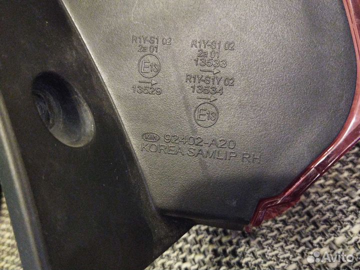 Задний правый фонарь kia ceed