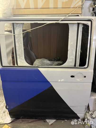 Дверь сдвижная Volkswagen Transporter T5