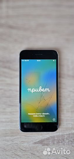 iPhone SE, 64 ГБ