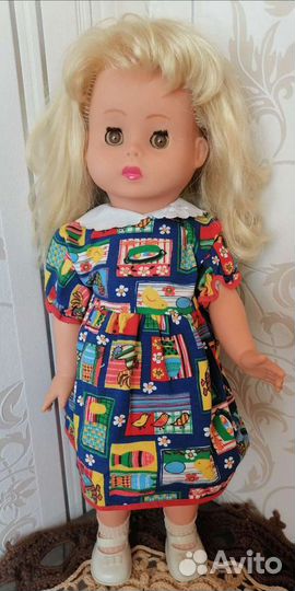 Кукла виниловая немецкая с ходящим механизмом