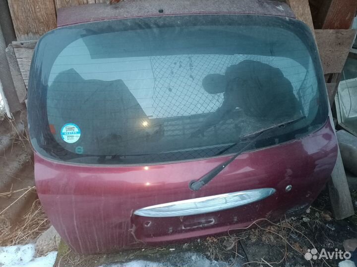 Задняя дверь Toyota Duet