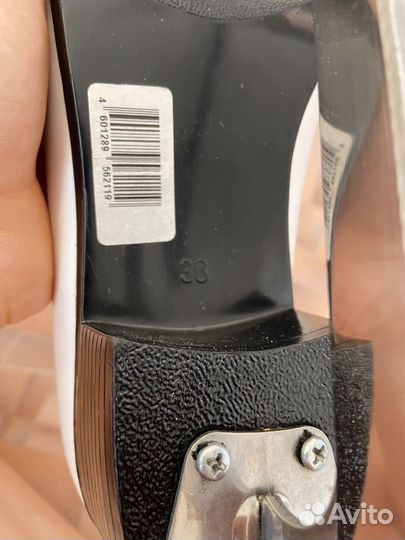 Коньки фигурные 38 размер