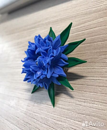 Брошка василек ручной работы