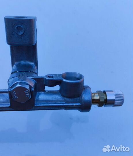 Щтуцер сброса давления пекар умз 4216Evotech