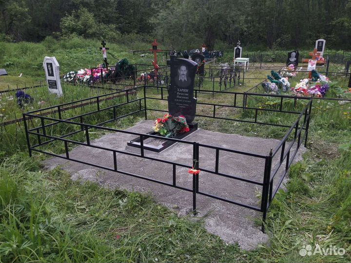 Памятники, оградки