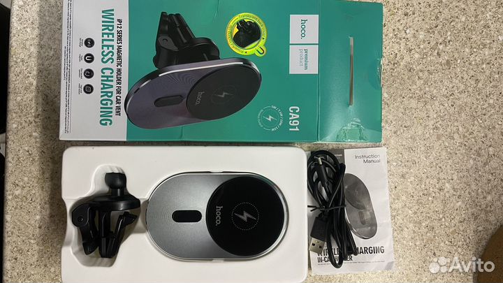 АВТОДЕРЖАТЕЛЬ С бежпроаодной зарядкой hoco CA91