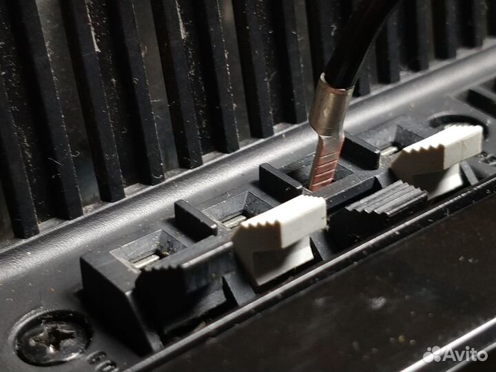 Клемма плоская для винтажной аудиоаппаратуры