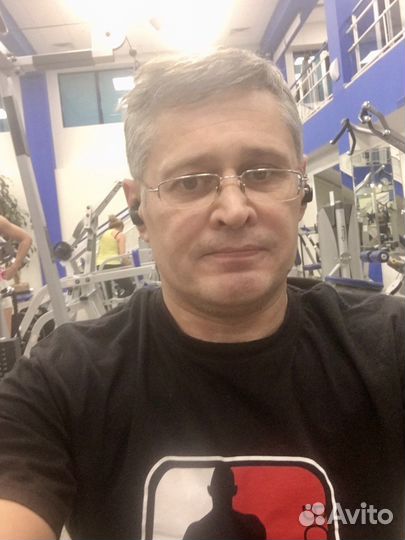 Зам.директора,помощник,сотрудник,менеджер