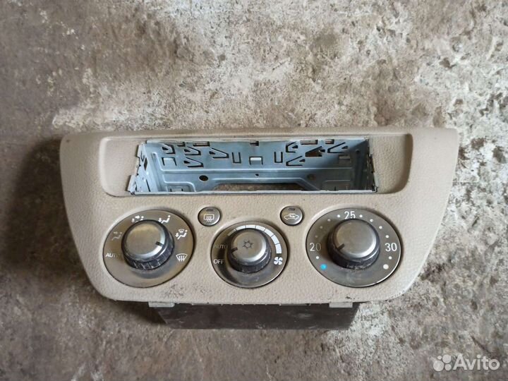 Блок управления печкой mitsubishi lancer cedia