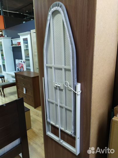 Гладильная доска настенная. Новая