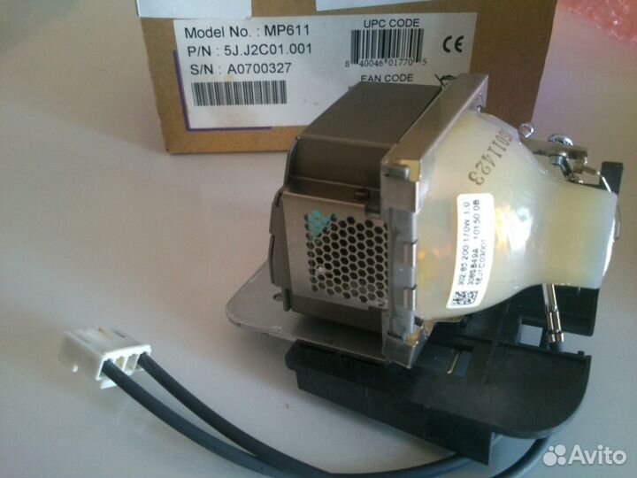 Продам новую лампу на проектор benq MP611