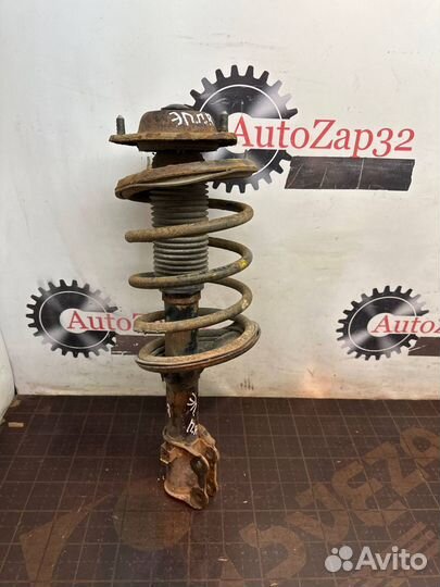 Амортизатор передний правый Hyundai Elantra XD