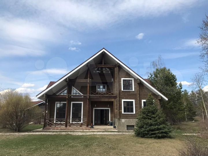 Дом 522 м² на участке 1,56 га