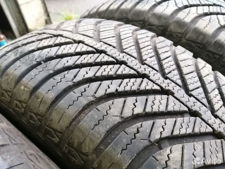 Goodyear Vector 4Seasons 195/65 R15