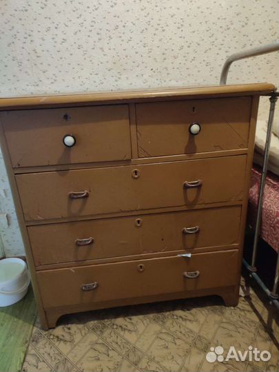 Комод деревянный