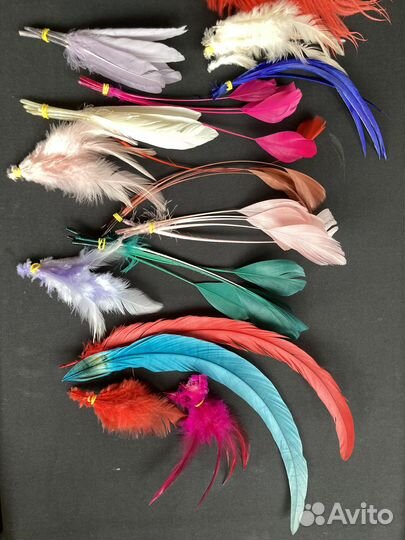 Декоративные перья для рукоделия