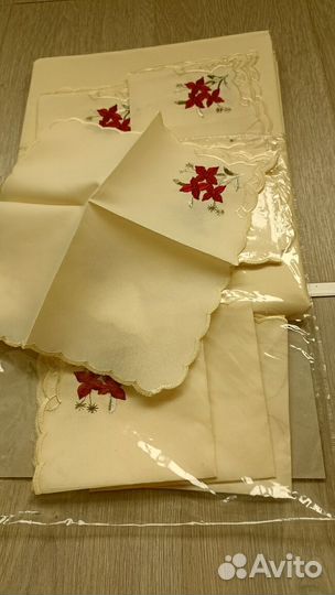 Скатерть новая 150х220 и 12 салфеток с вышивкой