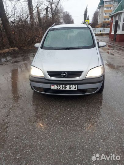 Опел зафира а