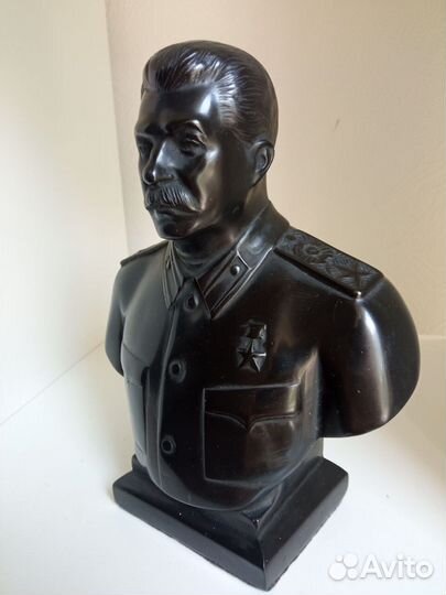 Бюст И. В. Сталина 1953 года