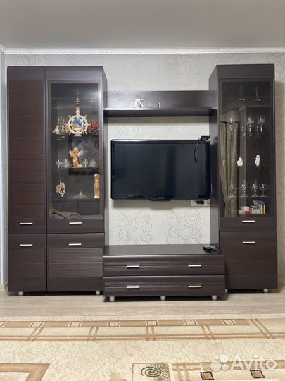 Стенка в гостиную