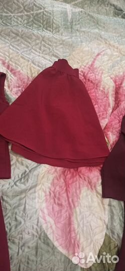 Школьный костюм бордо