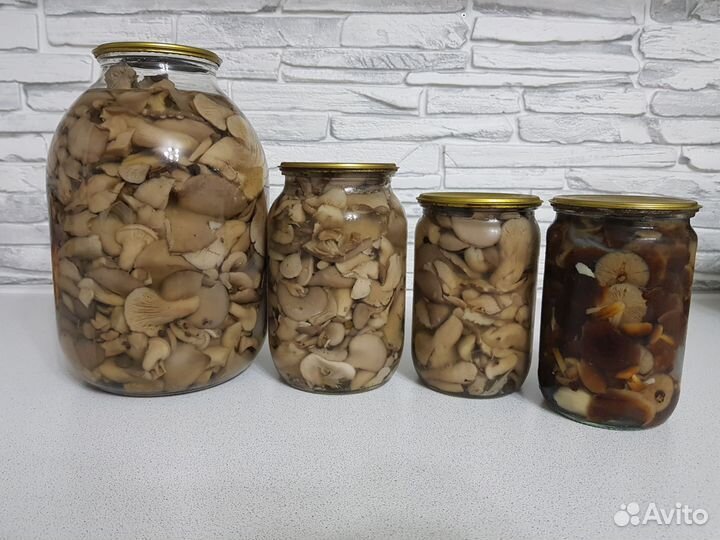 Грибы маринованные