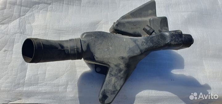 Воздуховод левый kawasaki ZZR600