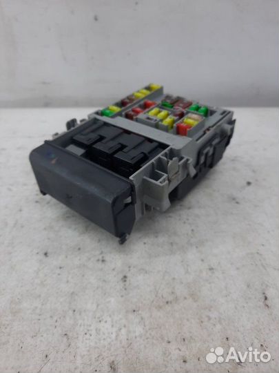 Блок предохранителей Opel Astra хэтчбэк 5 дв. 1.7