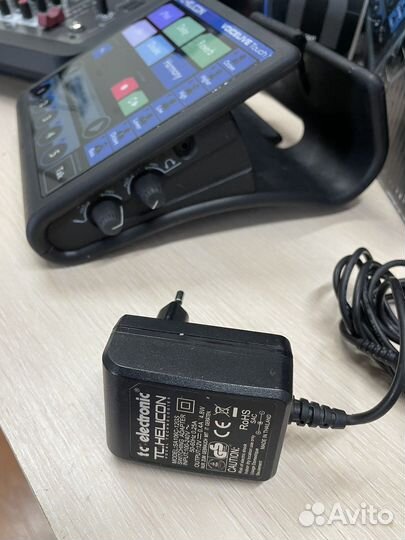 Цифровой процессор эффектов TC Helicon VoiceLive