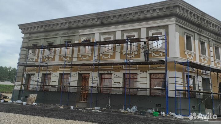 Работа с фасадами зданий: роспись, реставрация