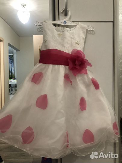 Платье нарядное для девочки