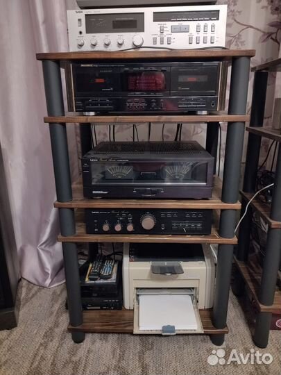 Стойка для аудио аппаратуры