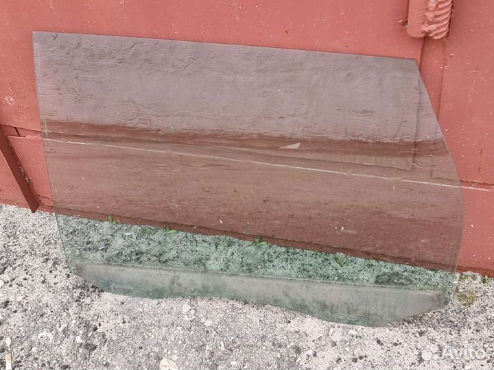 Стекло задней левой двери Форд Фокус 2 универсал