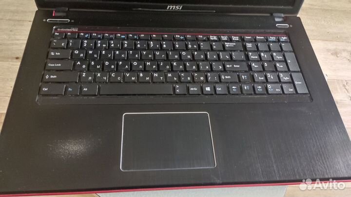 Ноутбук MSI