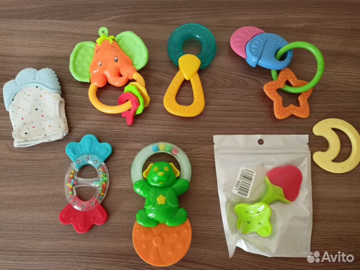 Игрушки пакетом и грелка с вишневыми косточками