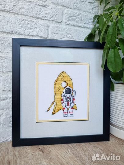 Картина вышитая крестом 