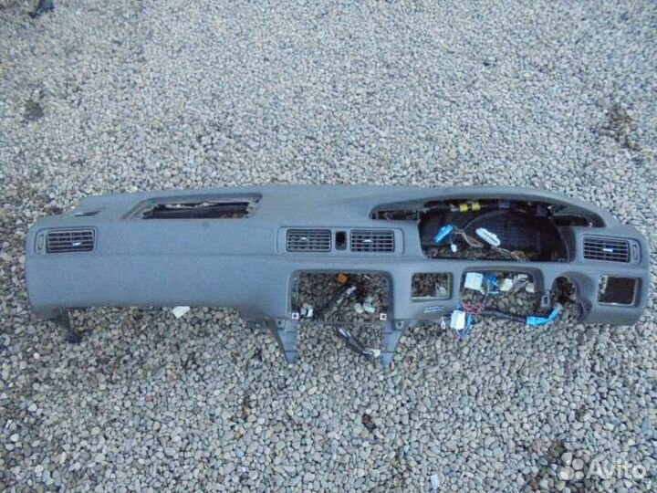 Торпедо Toyota Camry Gracia MCV25 2MZ-FE 2001/6