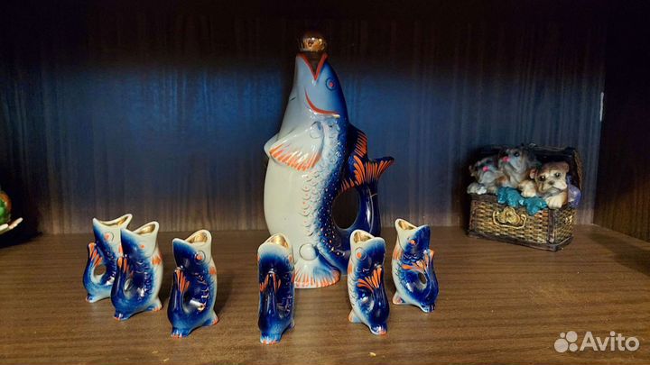 Штоф со стопками 