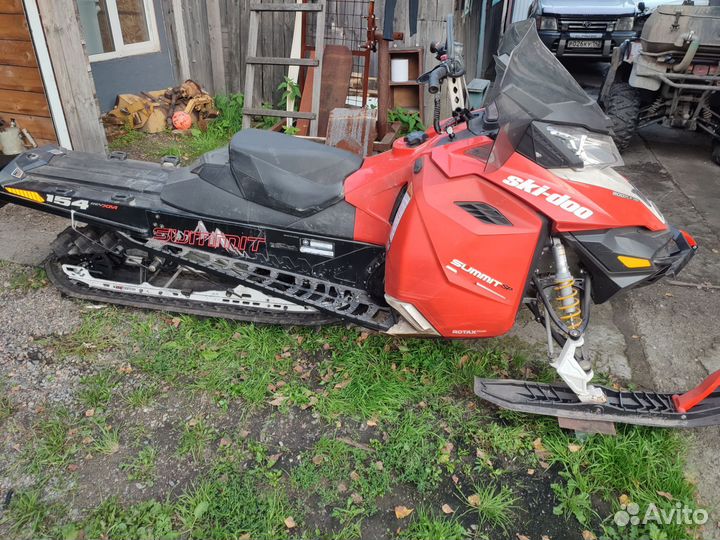 Продам SKI-DOO sammit XM 154 800R etec