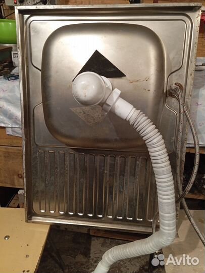 Раковина металлическая б/у