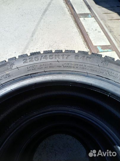 Triangle Snowlink TWT02 2.25/45 R17