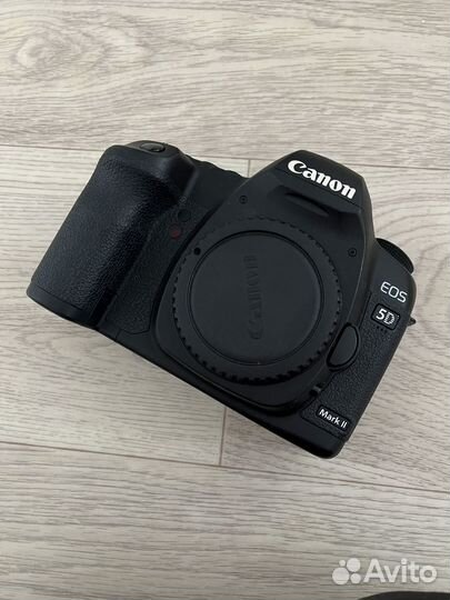 Зеркальный фотоаппарат canon 5D mark ii