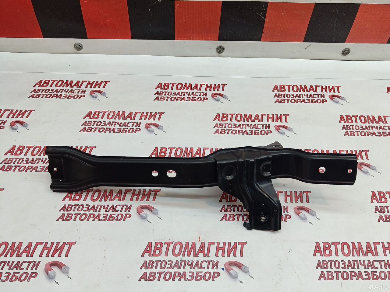 Кронштейн радиатора супорт Toyota Rav 4 XA40