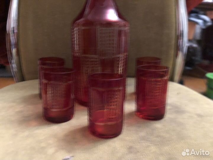 Набор красное резное стекло графин рюмки