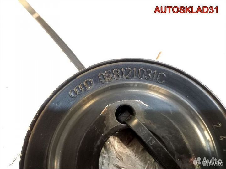 Шкив помпа VW Passat B5 1.8 ADR 058121031C