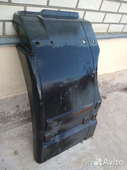 Крыло iveco