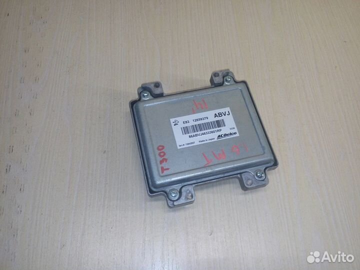 Блок управления двигателем Chevrolet Aveo T300 1.6