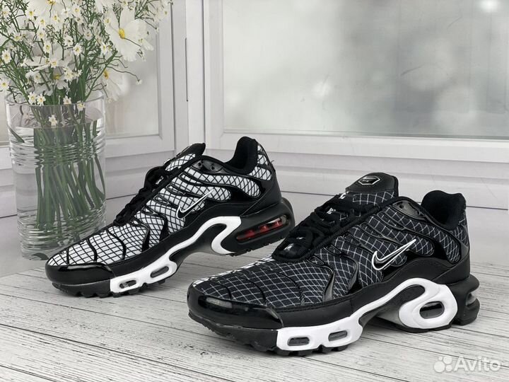 Кроссовки nike air max tn plus